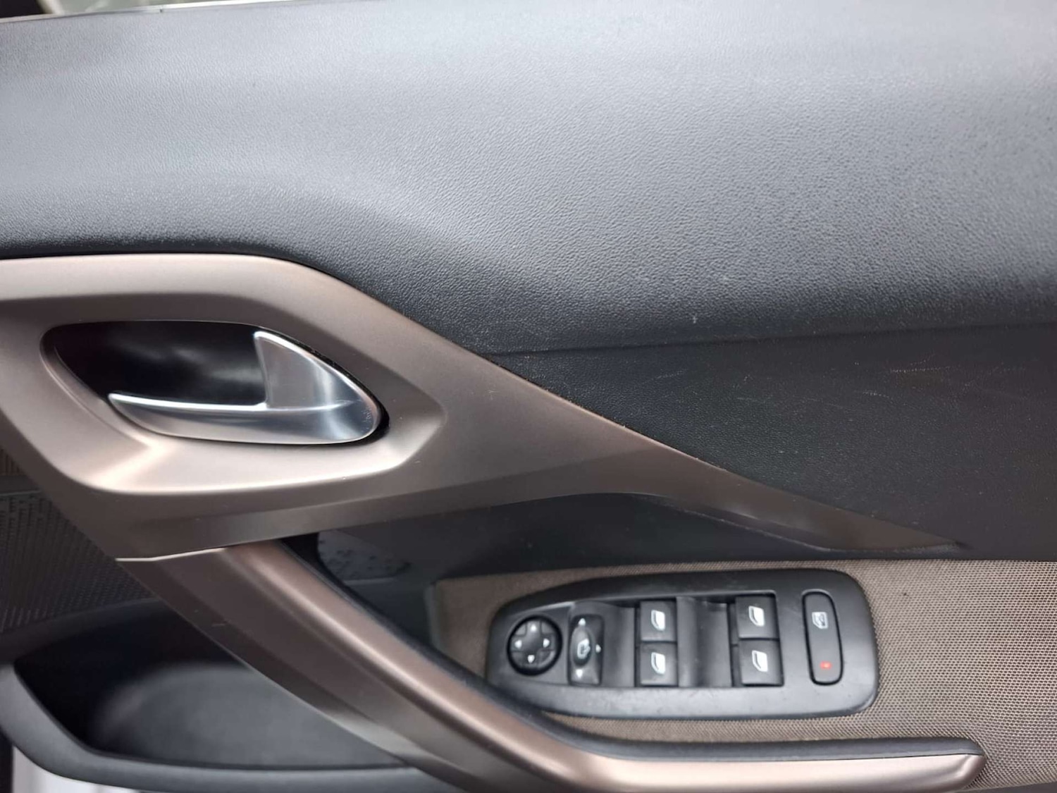 Used Peugeot 2008 2013 for sale - 77151174: Photo 9