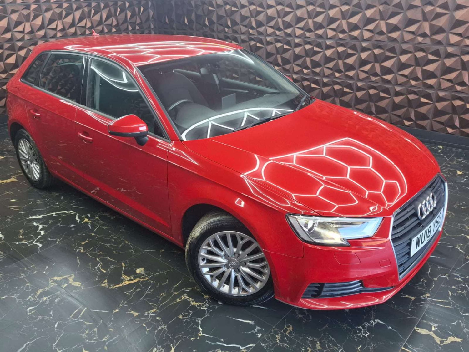 Used Audi A3 2018 for sale - 77151258: Photo 2