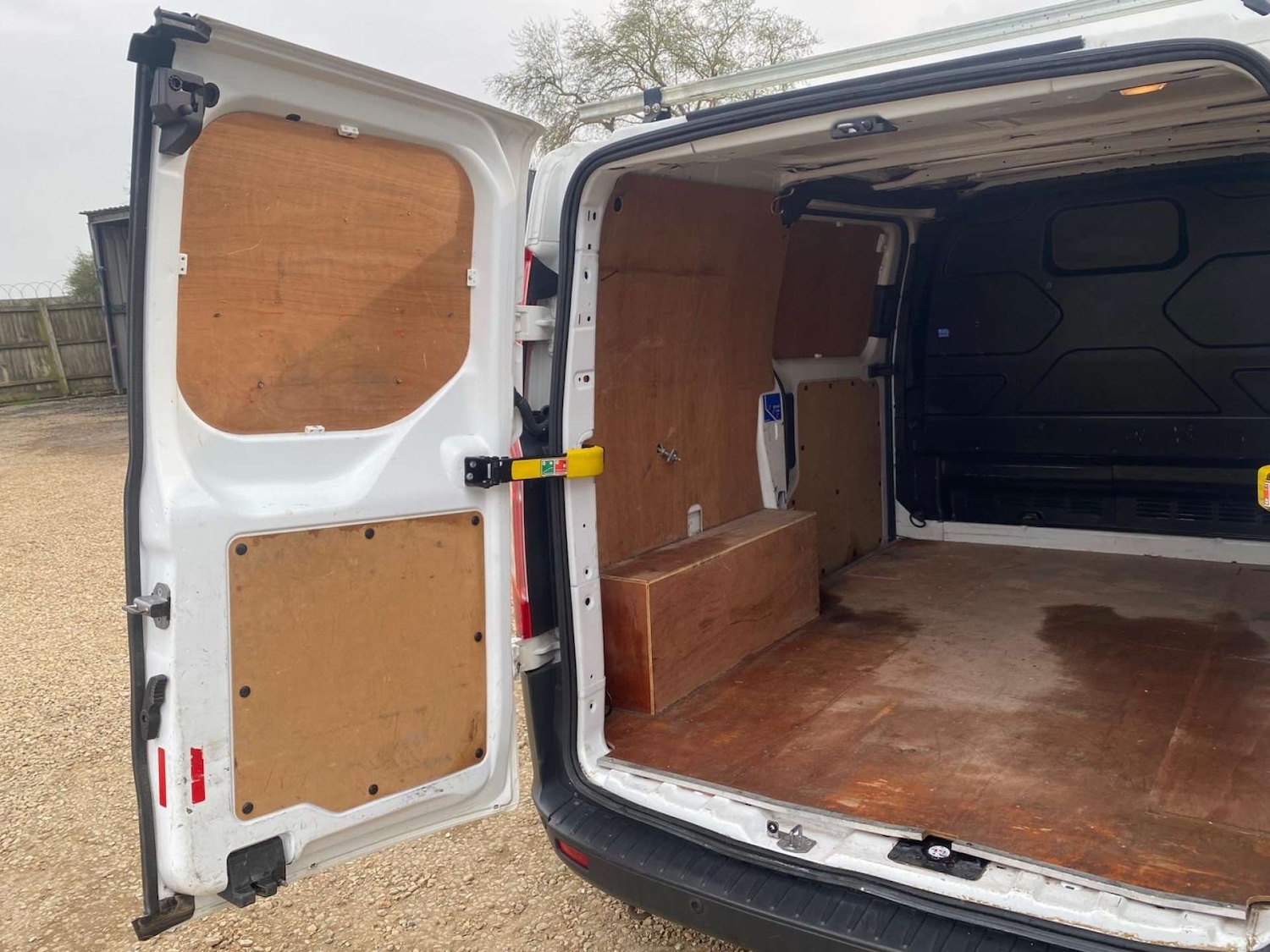 Used Ford Transit Custom 2015 for sale - 77640558: Photo 12