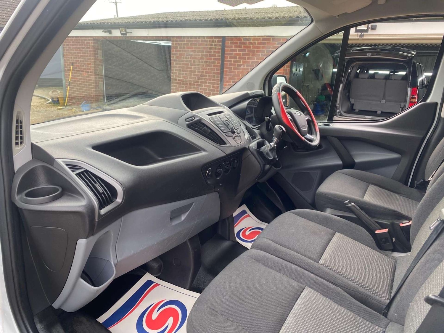 Used Ford Transit Custom 2015 for sale - 77640558: Photo 7