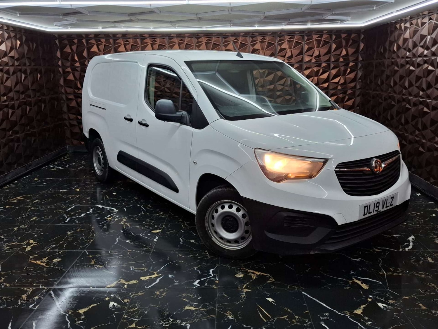 Used Vauxhall Combo 2019 for sale - 76921435: Photo 1