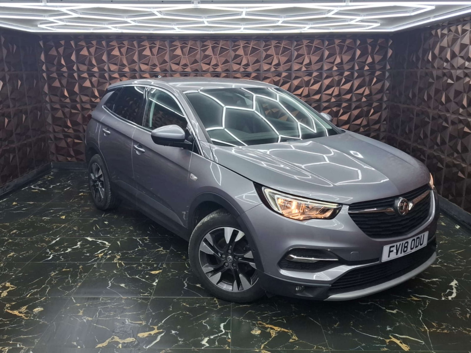 Used Vauxhall Grandland X 2018 for sale - 76921477: Photo 2