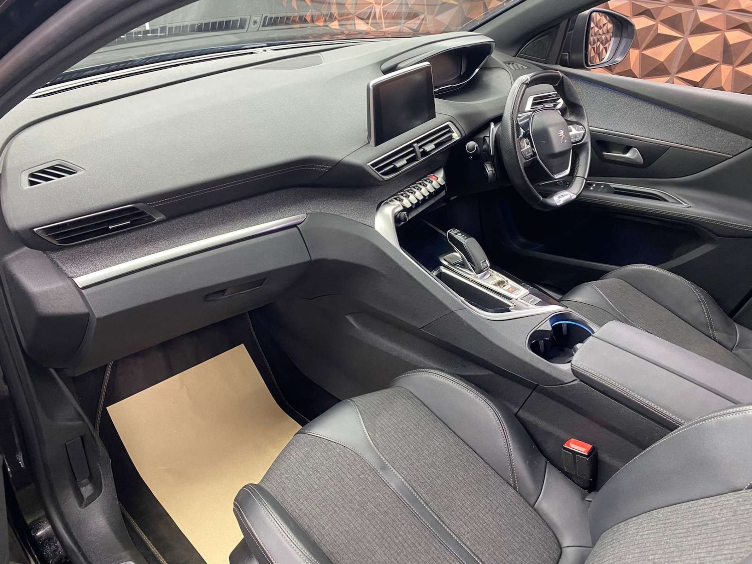 Used Peugeot 3008 2019 for sale - 77640546: Photo 9