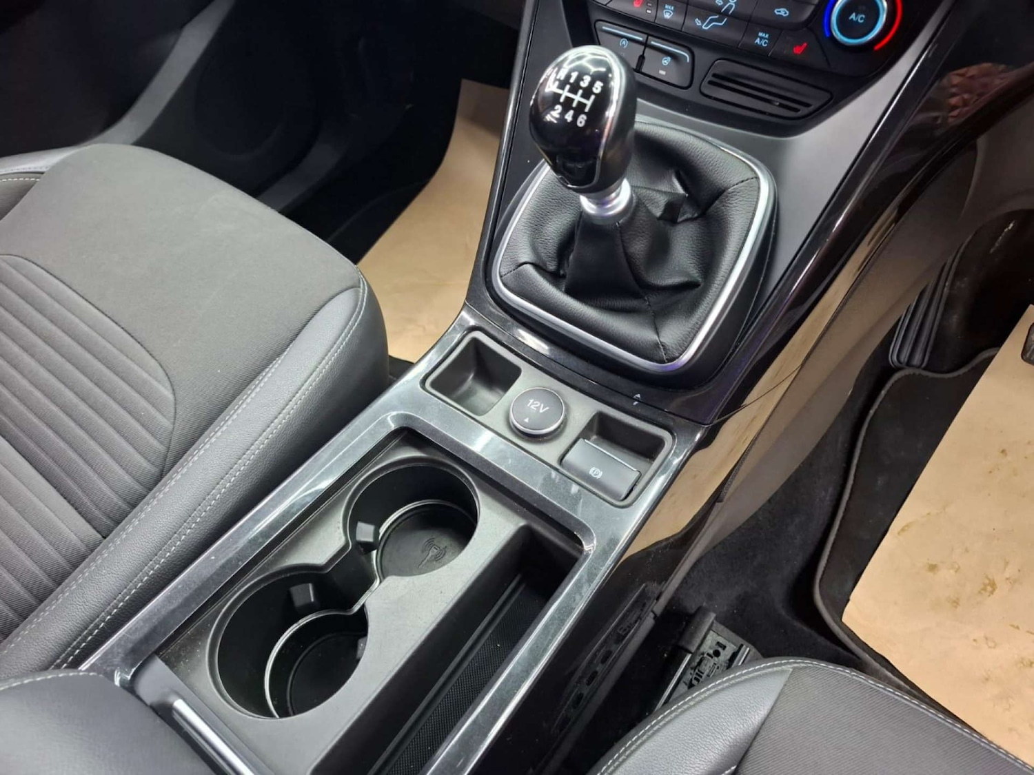 Used Ford Kuga 2017 for sale - 77151293: Photo 30