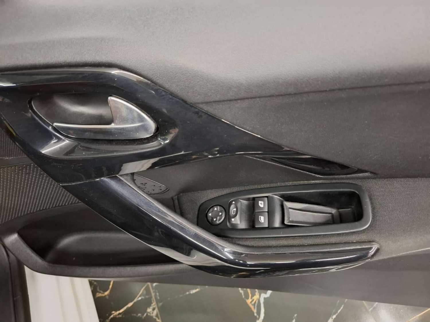 Used Peugeot 208 2015 for sale - 77151171: Photo 17