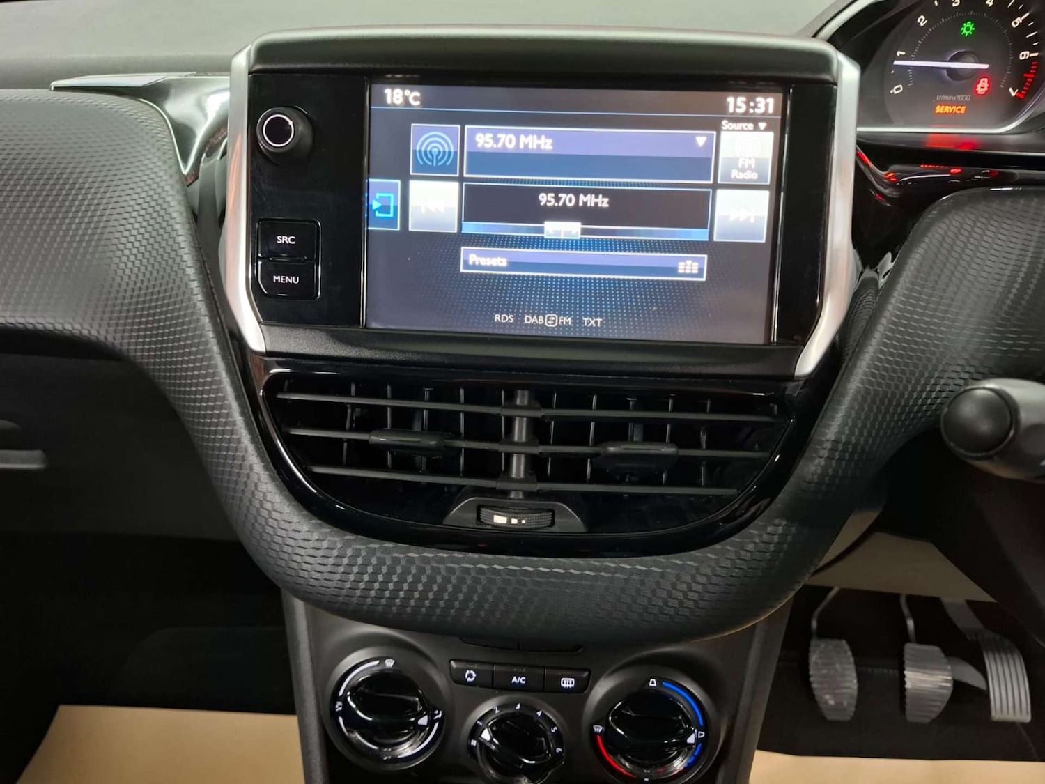 Used Peugeot 208 2015 for sale - 77151171: Photo 20