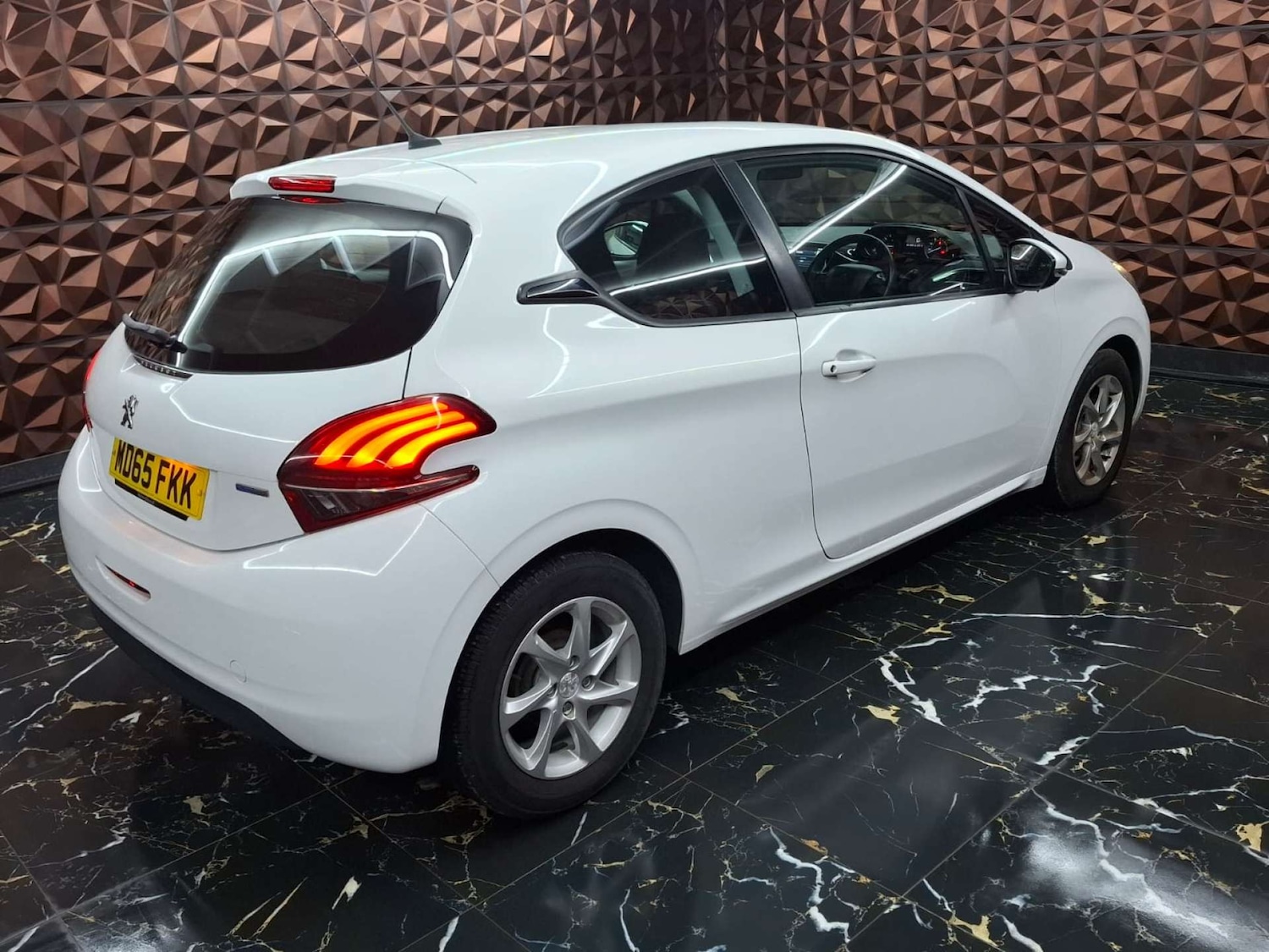 Used Peugeot 208 2015 for sale - 77151171: Photo 26