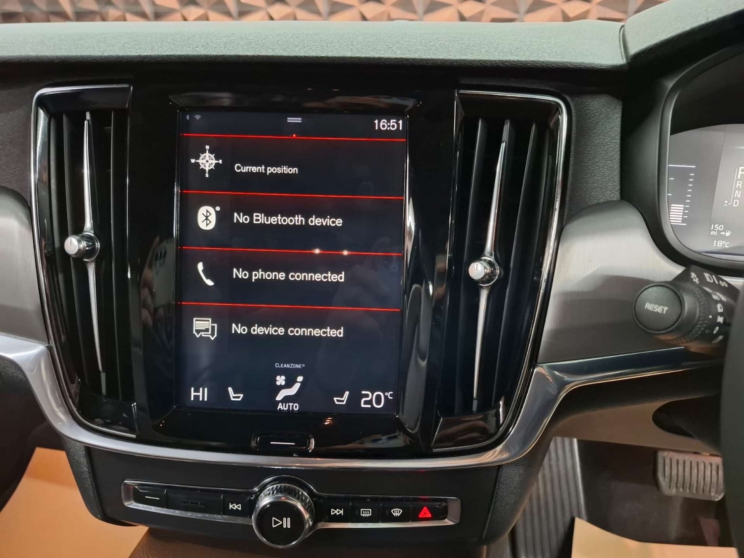 Used Volvo S90 2018 for sale - 77151320: Photo 30