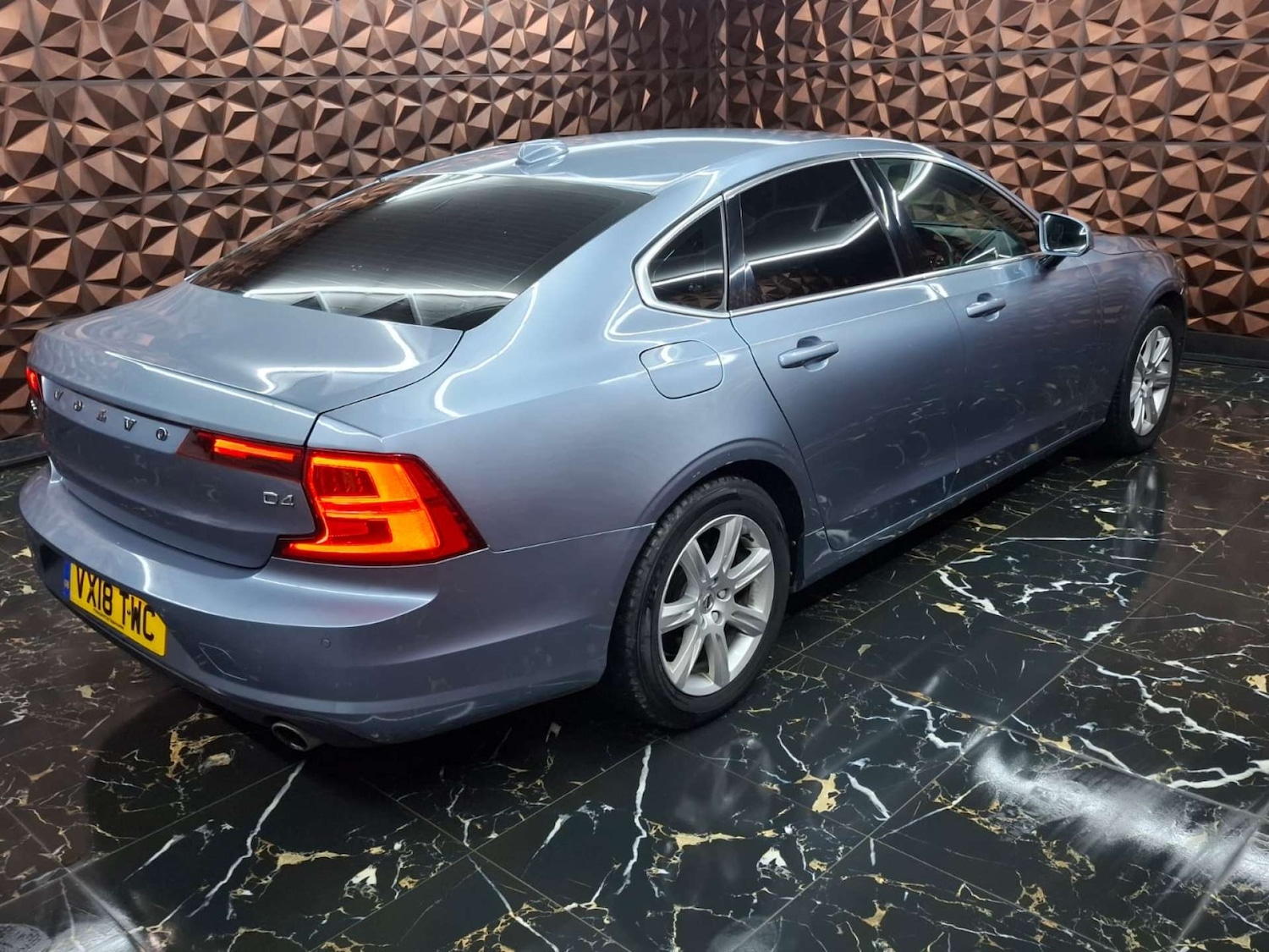 Used Volvo S90 2018 for sale - 77151320: Photo 8