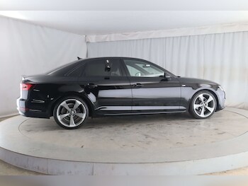 Used Audi A4 2017 for sale - 76921311: Photo