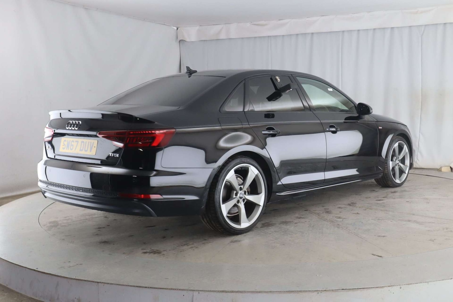 Used Audi A4 2017 for sale - 76921311: Photo 8