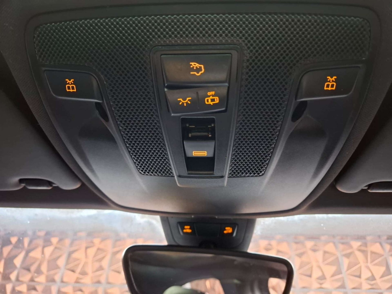 Used Mercedes-Benz A-Class 2015 for sale - 77151289: Photo 25