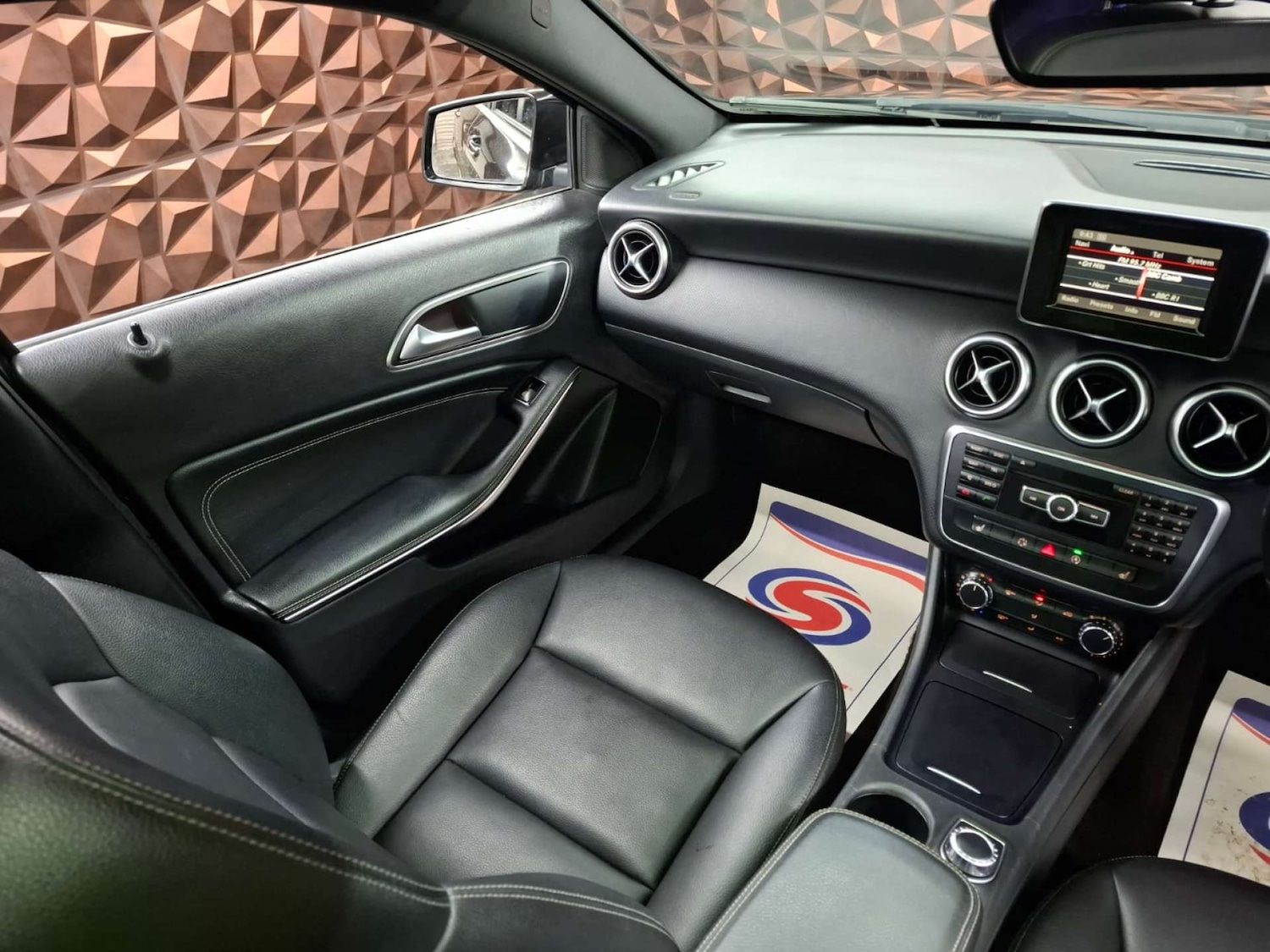 Used Mercedes-Benz A-Class 2015 for sale - 77151289: Photo 9