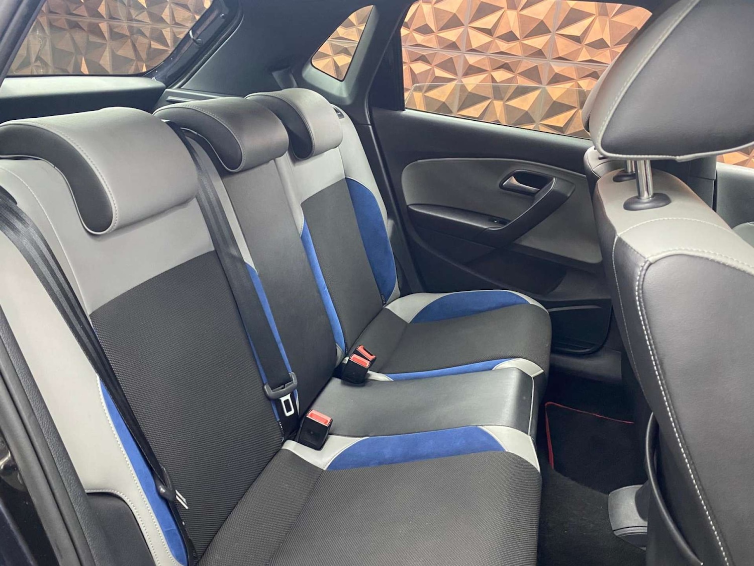 Used Volkswagen Polo 2015 for sale - 77745443: Photo 10