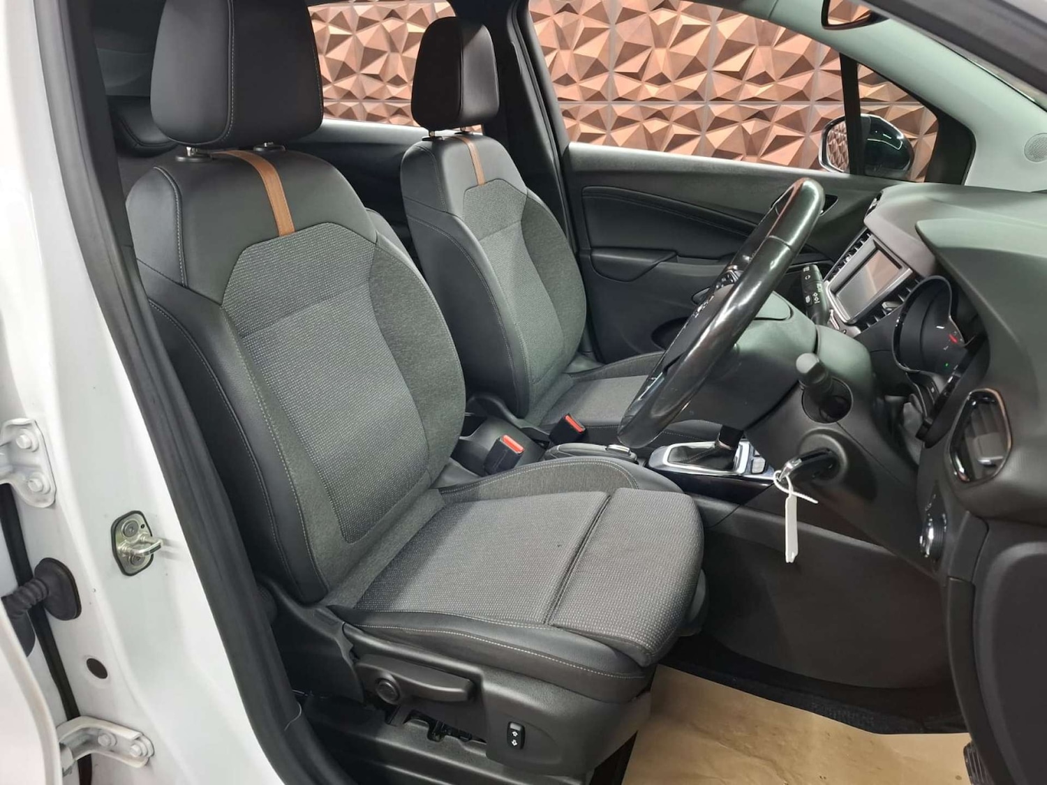 Used Vauxhall Crossland 2021 for sale - 77151204: Photo 7