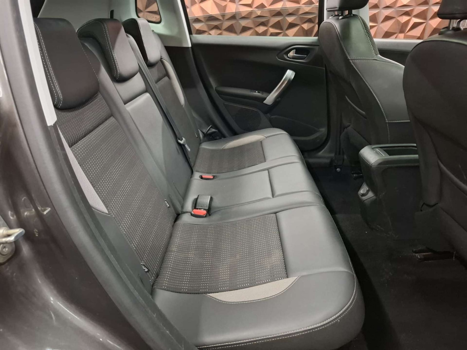 Used Peugeot 2008 2019 for sale - 77151339: Photo 10