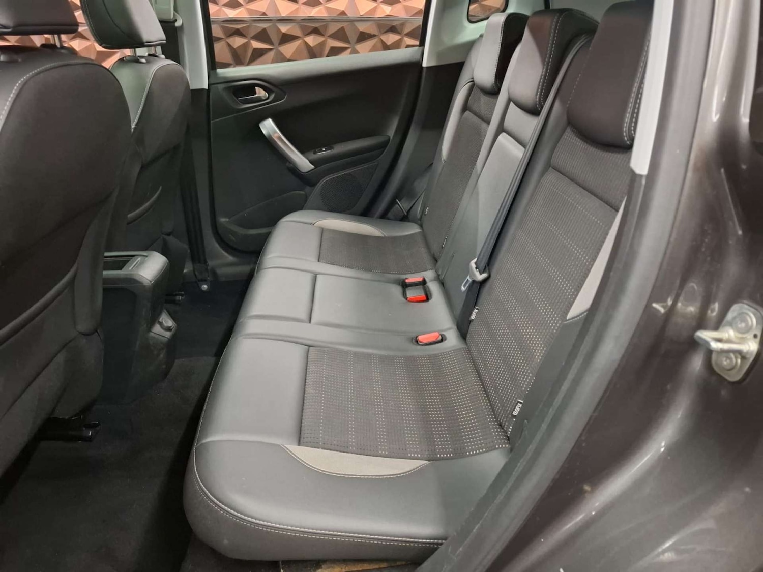 Used Peugeot 2008 2019 for sale - 77151339: Photo 14