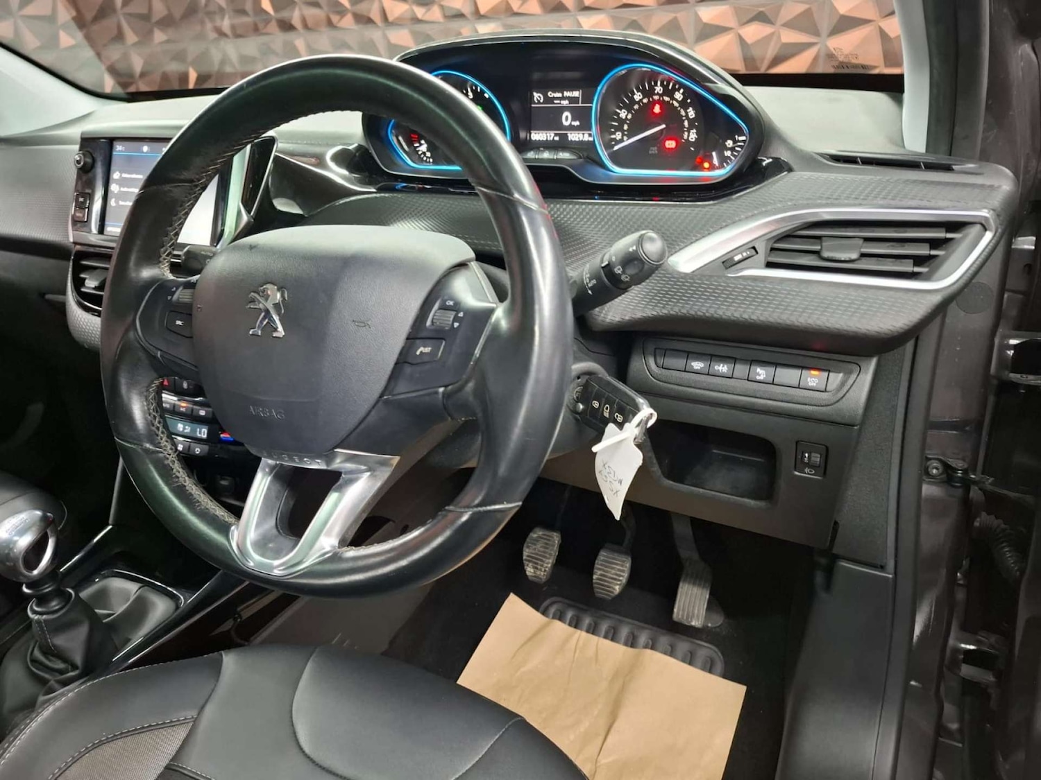 Used Peugeot 2008 2019 for sale - 77151339: Photo 18