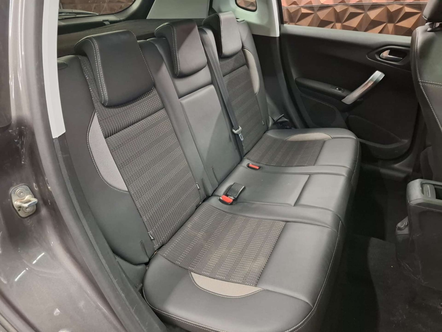 Used Peugeot 2008 2019 for sale - 77151339: Photo 9