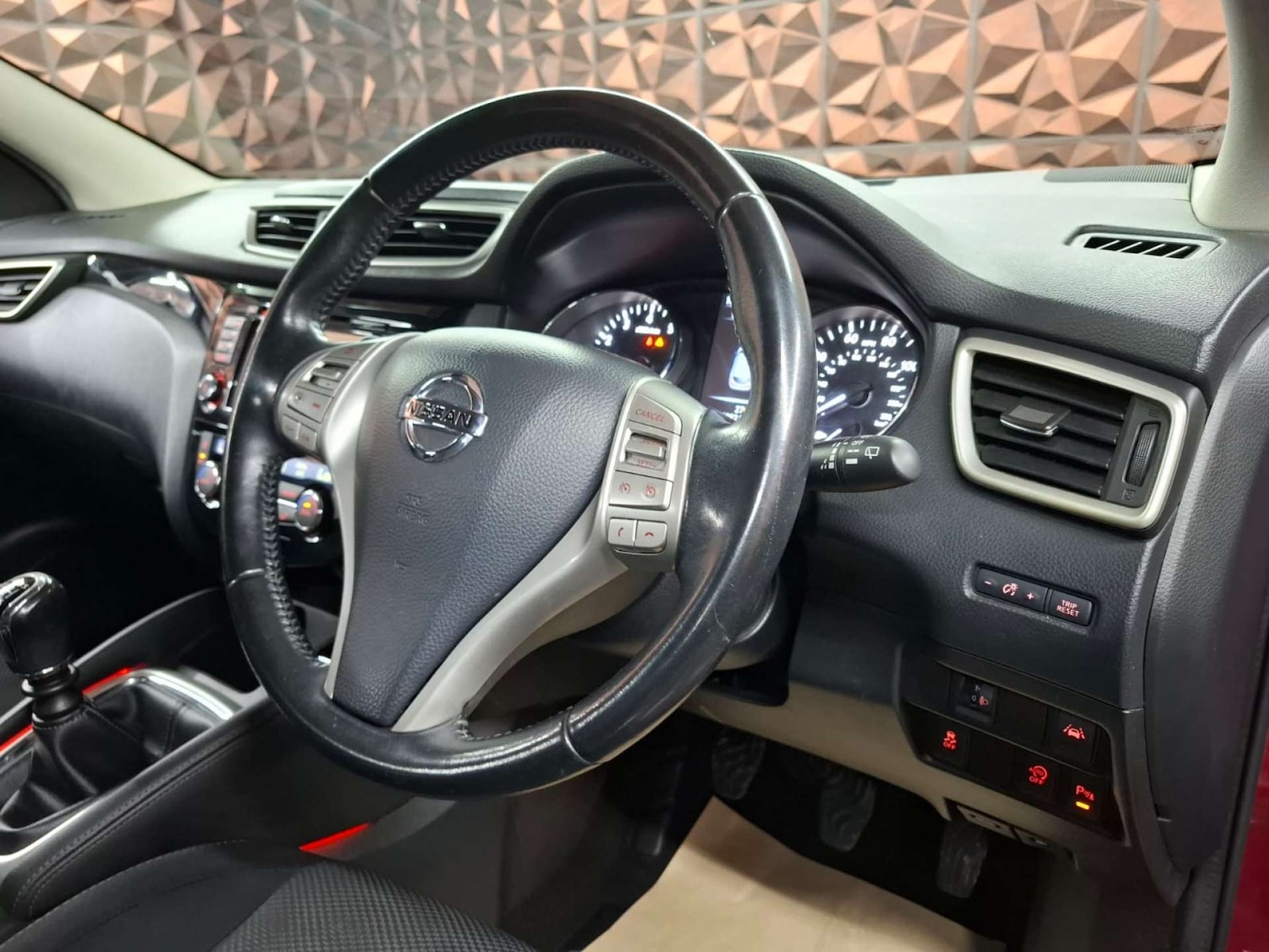 Used Nissan Qashqai 2016 for sale - 77151266: Photo 18