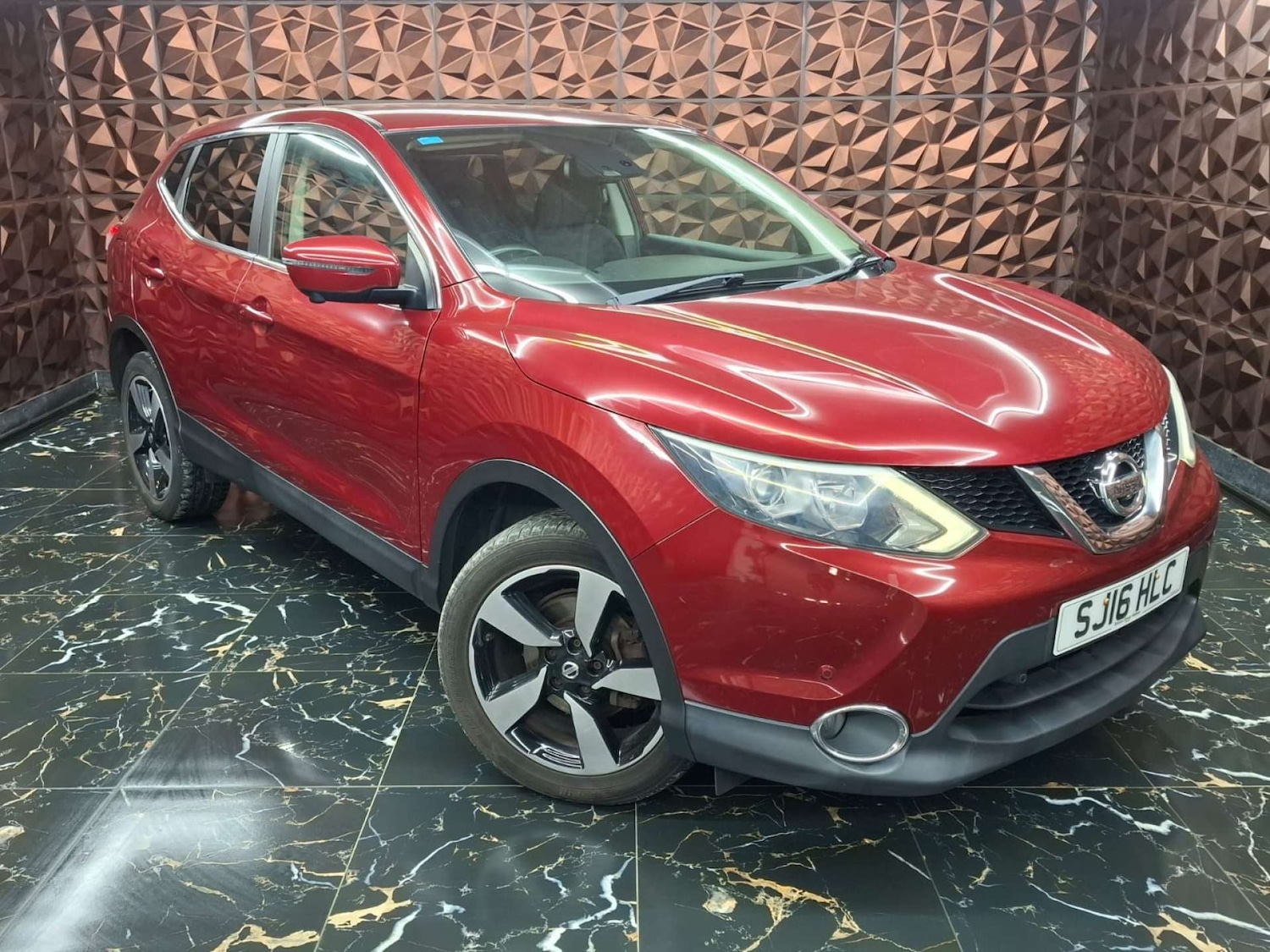 Used Nissan Qashqai 2016 for sale - 77151266: Photo 2