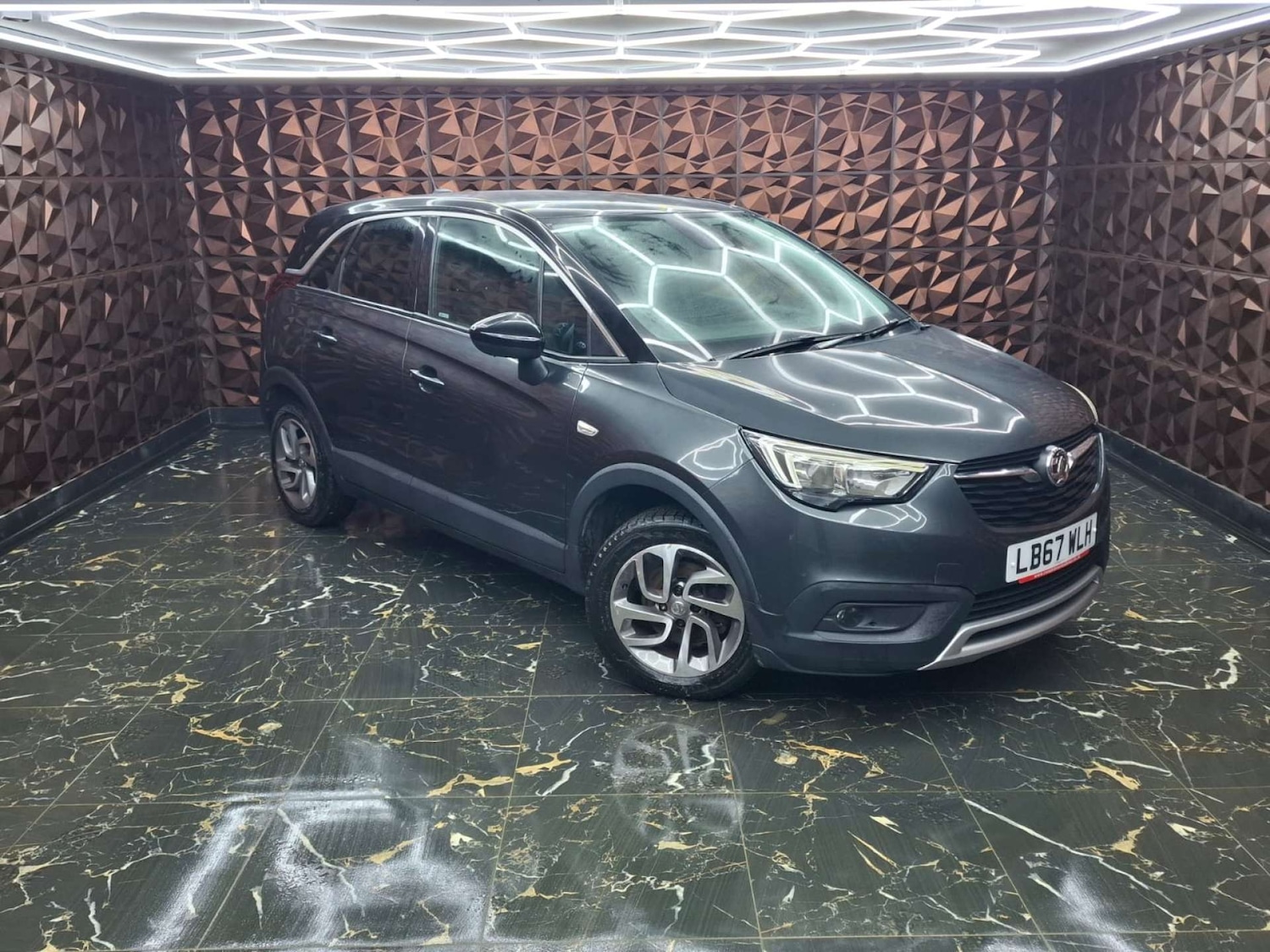 Used Vauxhall Crossland X 2018 for sale - 77187815: Photo 2