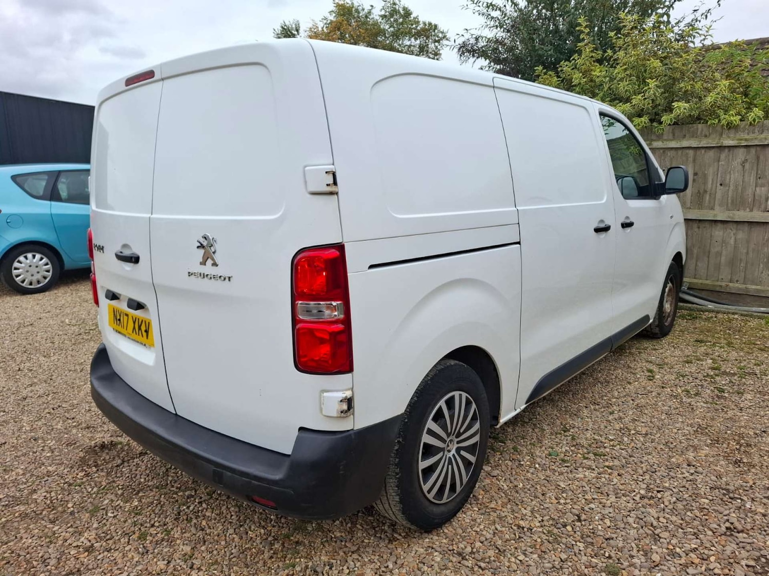 Used Peugeot Expert 2017 for sale - 77151134: Photo 17