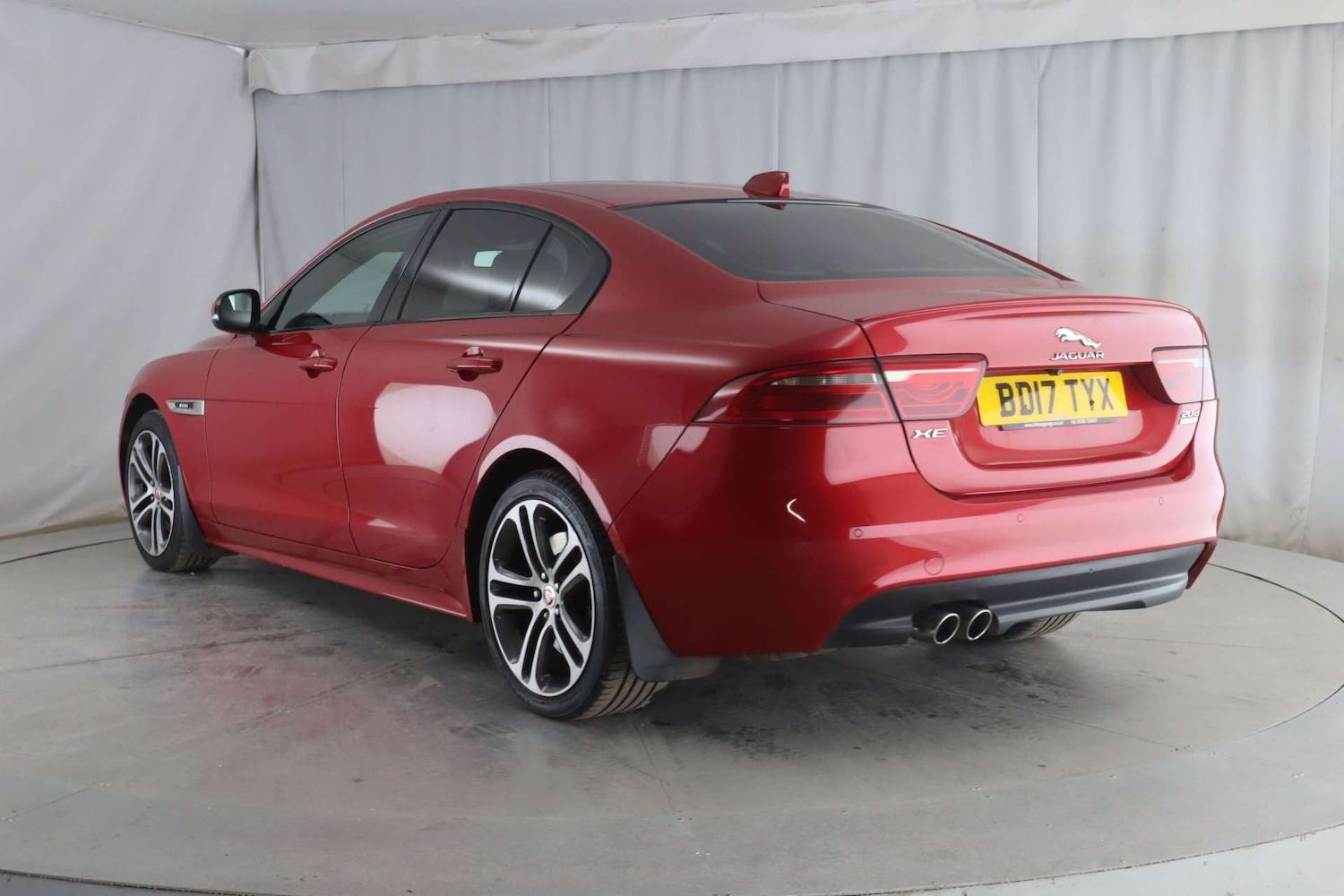 Used Jaguar XE 2017 for sale - 76921343: Photo 5