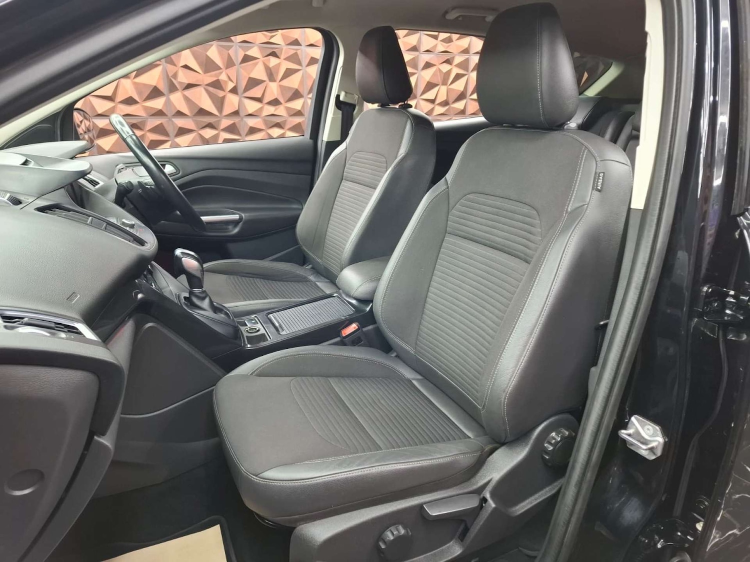 Used Ford Kuga 2018 for sale - 77151162: Photo 27