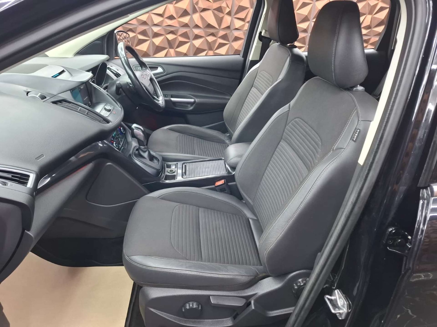 Used Ford Kuga 2018 for sale - 77151162: Photo 30