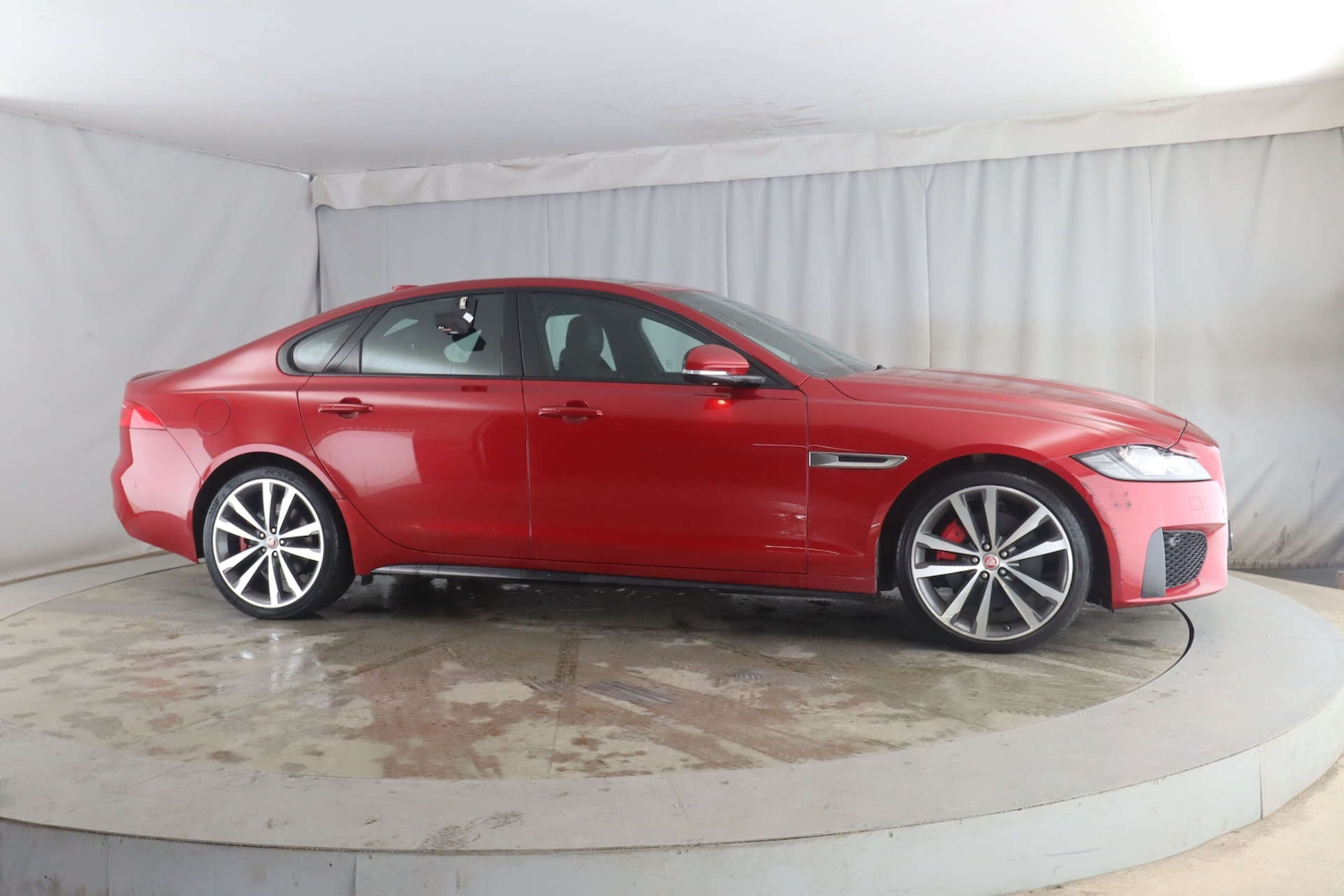 Used Jaguar XF 2016 for sale - 77033684: Photo 2