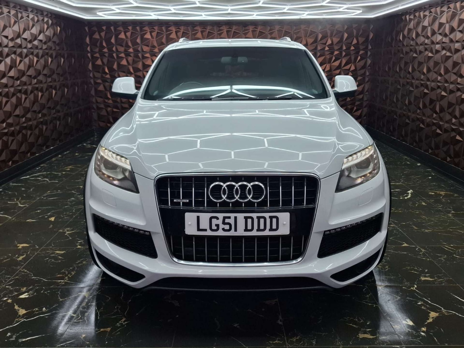 Used Audi Q7 2012 for sale - 77151318: Photo 2