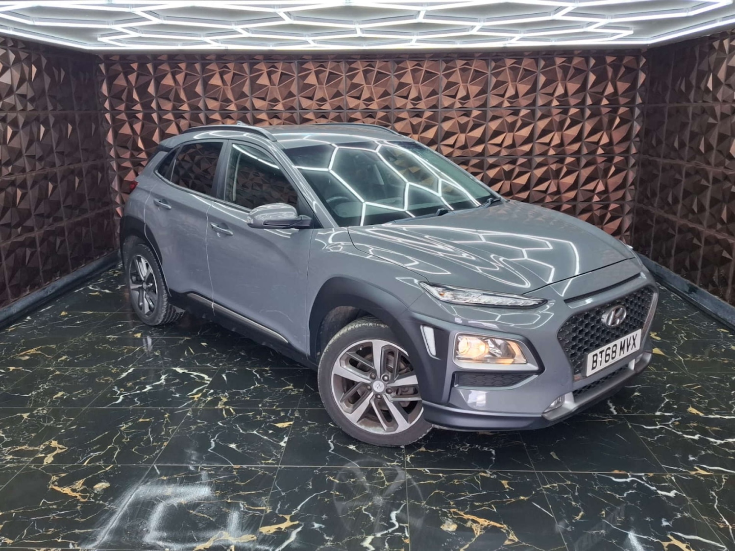 Used Hyundai KONA 2018 for sale - 76921398: Photo 2