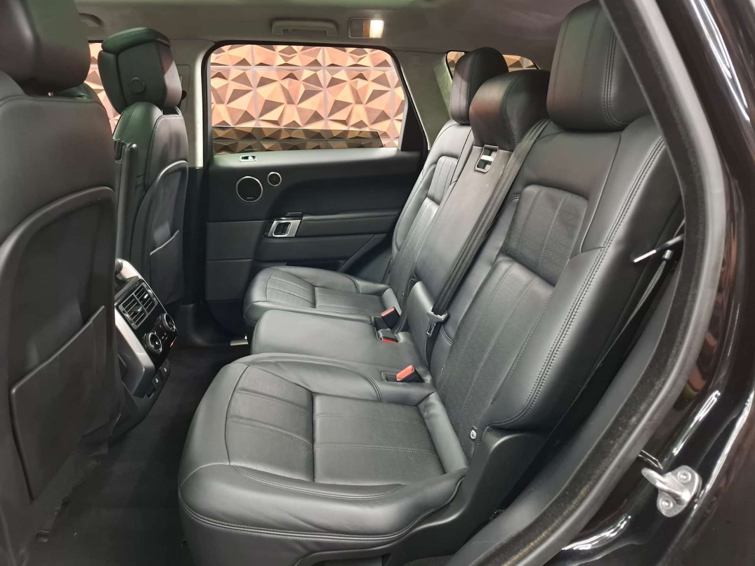 Used Land Rover Range Rover Sport 2018 for sale - 76921465: Photo 14