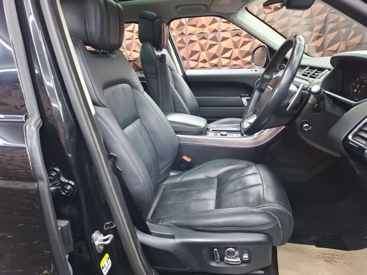 Used Land Rover Range Rover Sport 2018 for sale - 76921465: Photo 7