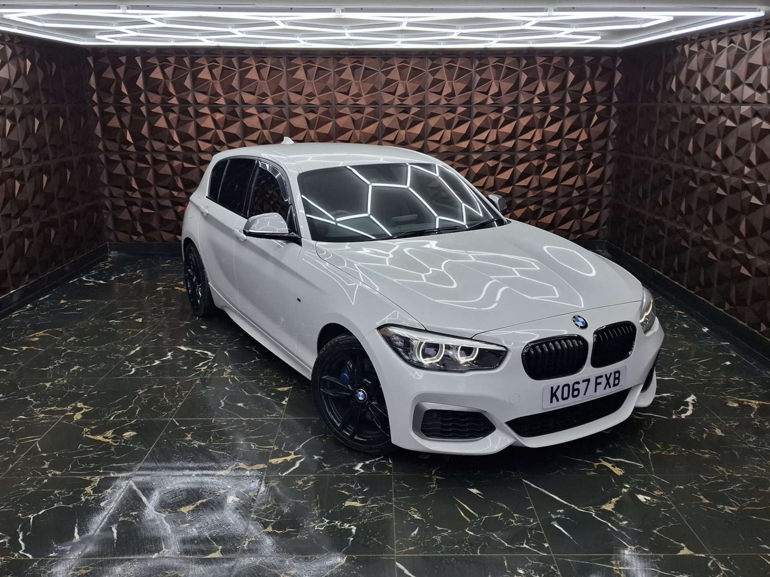 Used BMW 1 Series 2018 for sale - 77469995: Photo 2