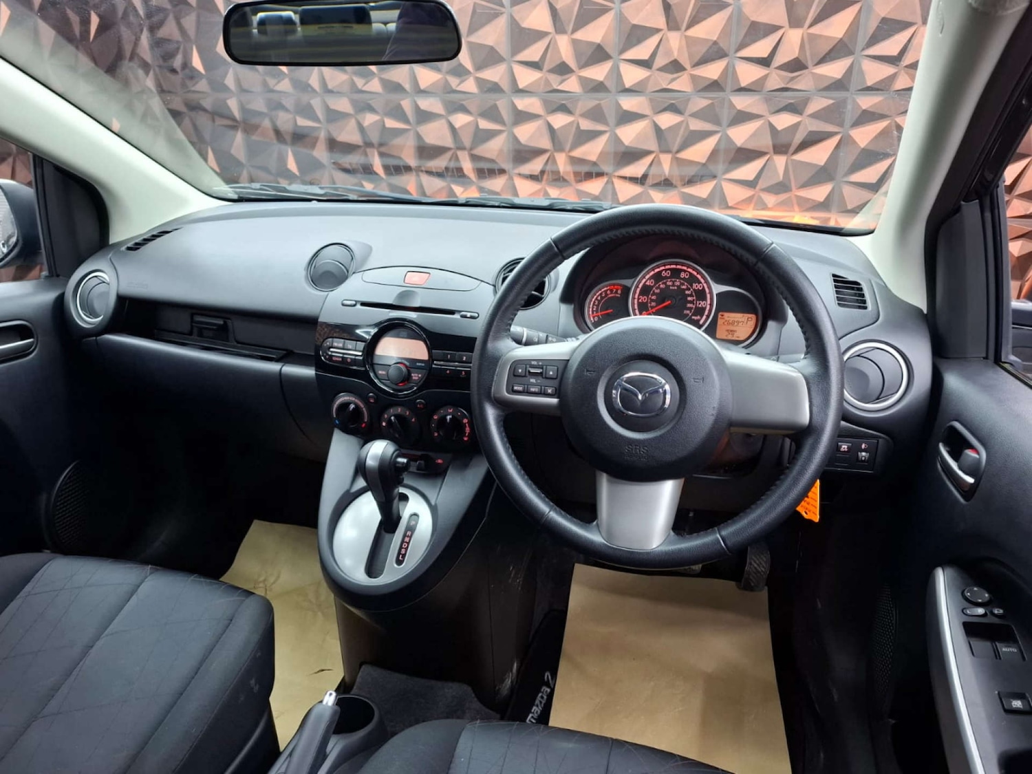 Used Mazda Mazda2 2011 for sale - 77151260: Photo 24