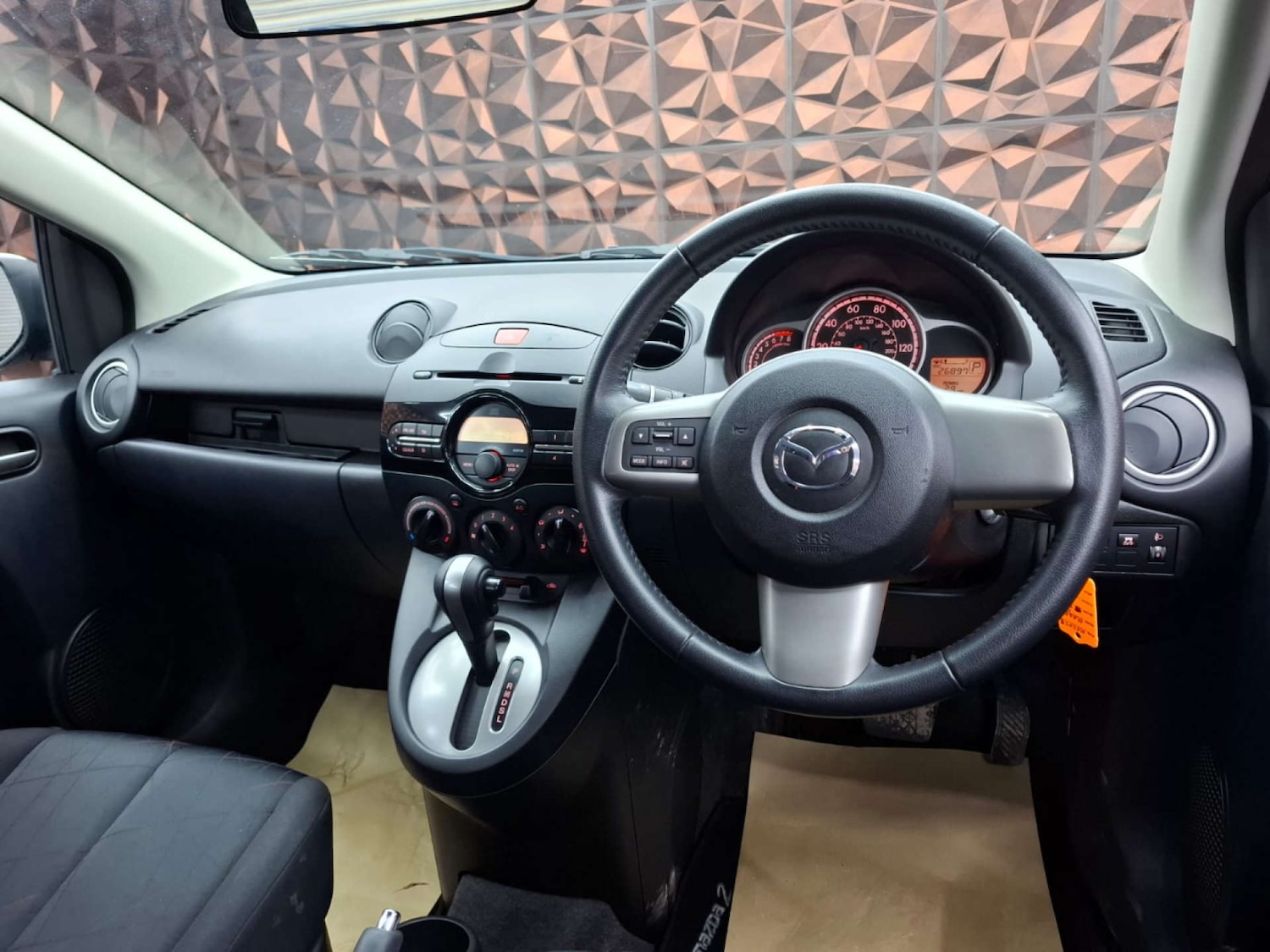 Used Mazda Mazda2 2011 for sale - 77151260: Photo 25