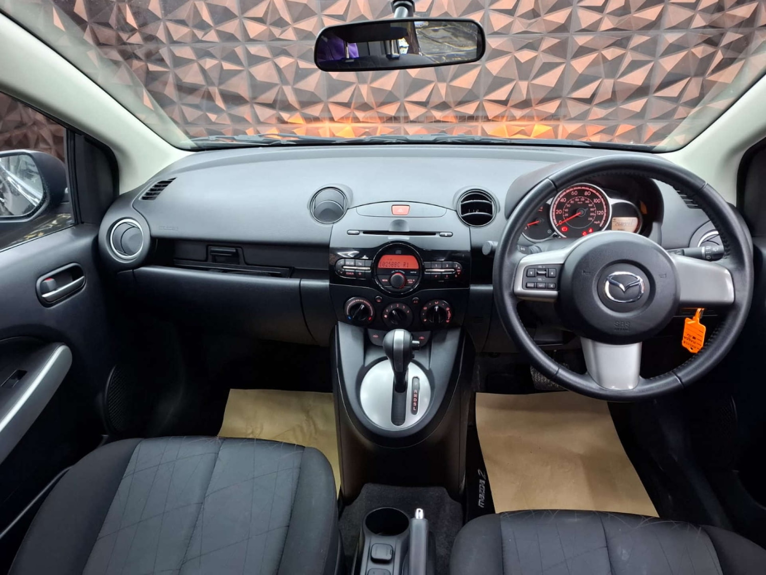 Used Mazda Mazda2 2011 for sale - 77151260: Photo 28