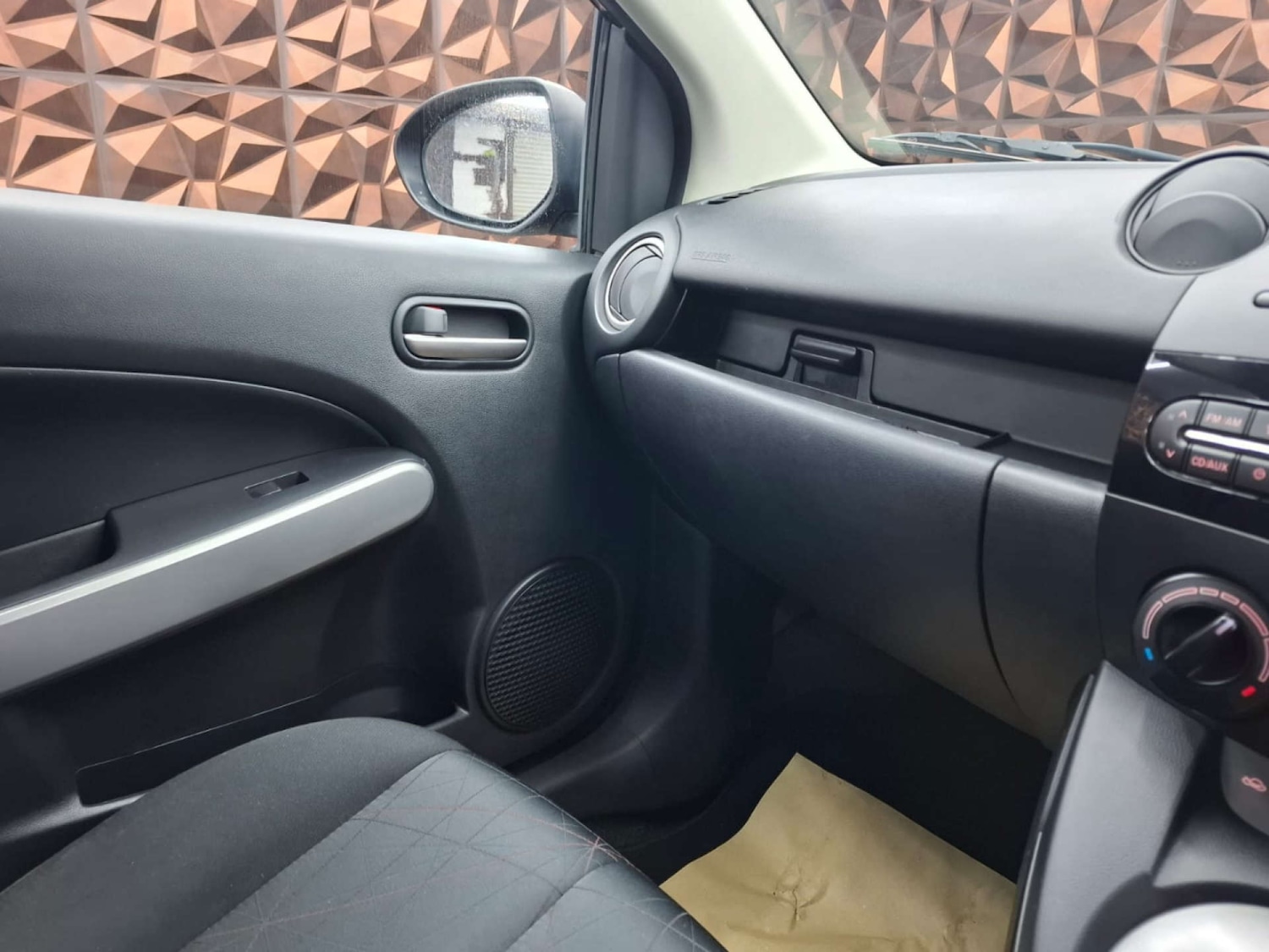 Used Mazda Mazda2 2011 for sale - 77151260: Photo 36