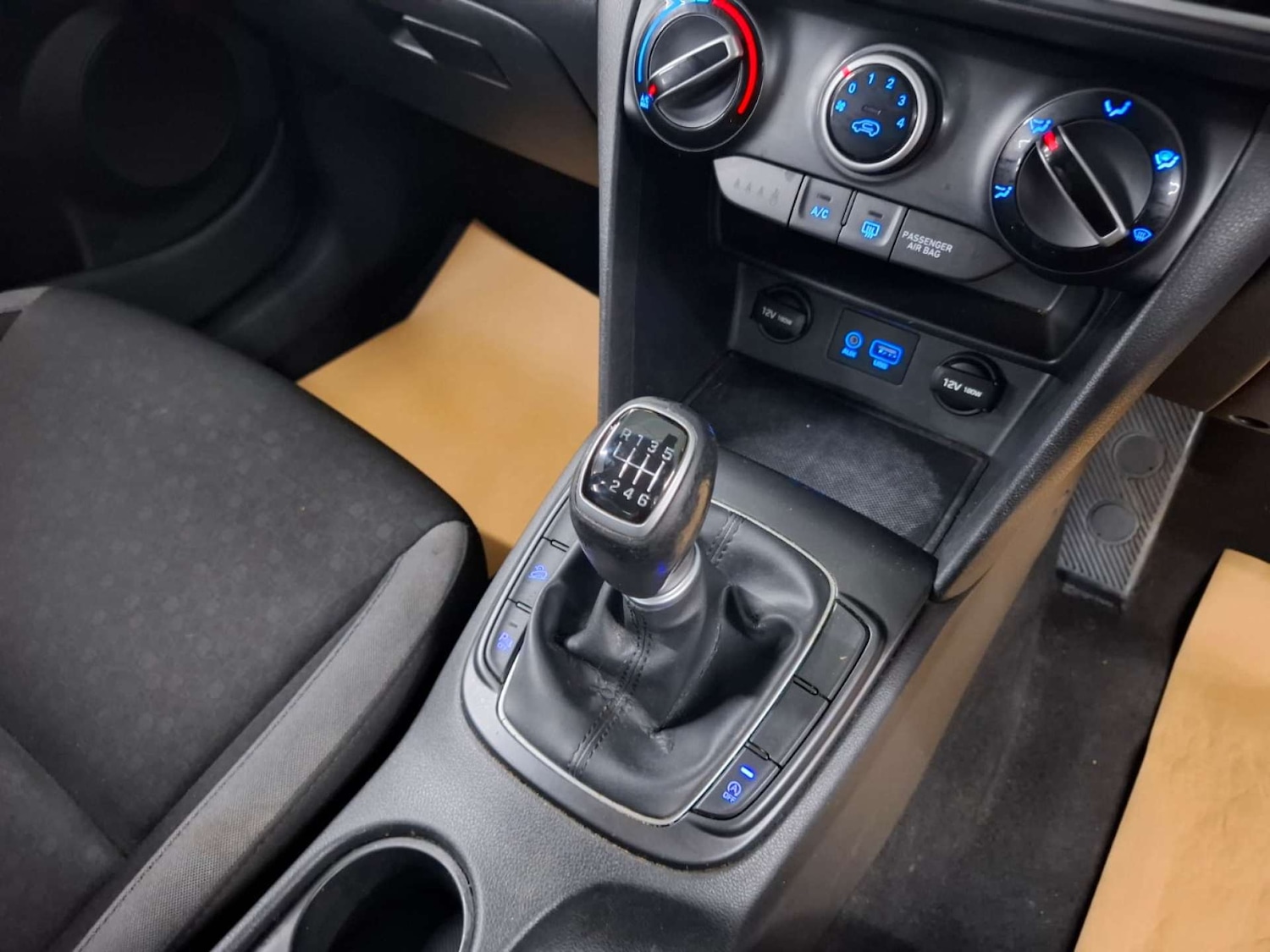 Used Hyundai KONA 2018 for sale - 77151165: Photo 15