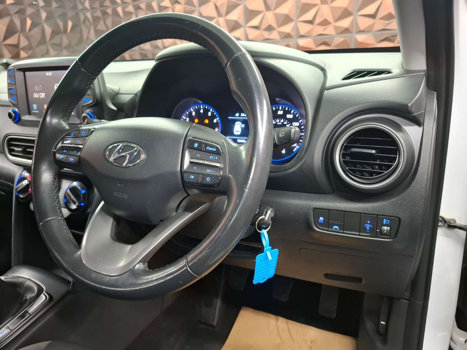 Used Hyundai KONA 2018 for sale - 77151165: Photo 17