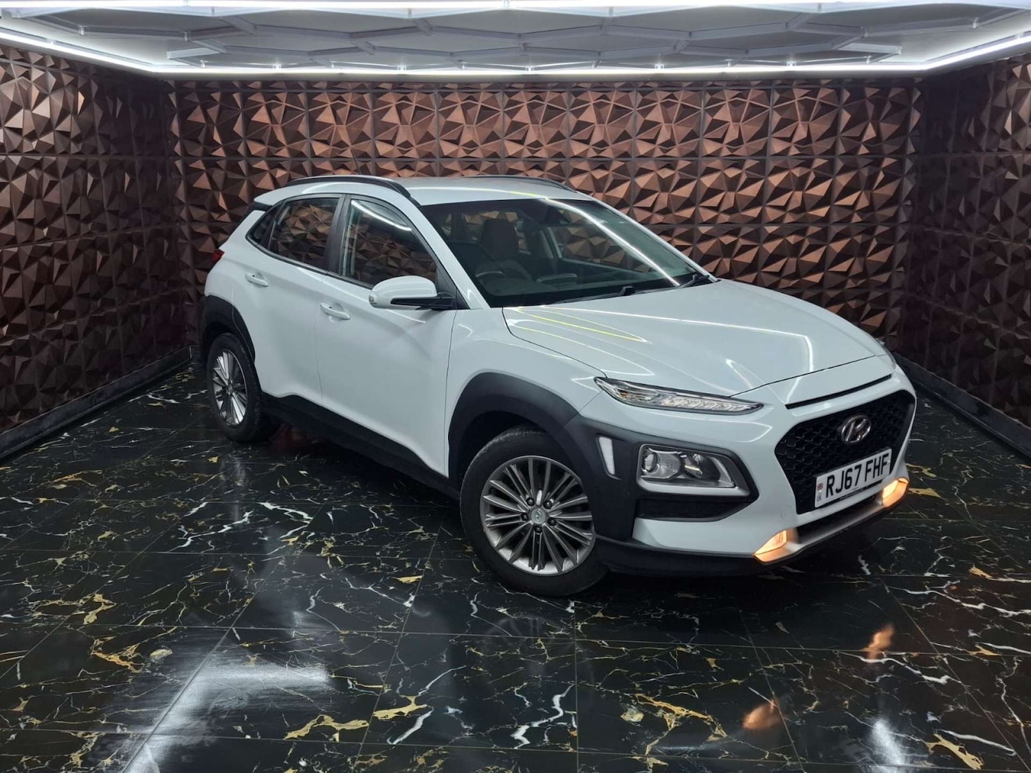 Used Hyundai KONA 2018 for sale - 77151165: Photo 2