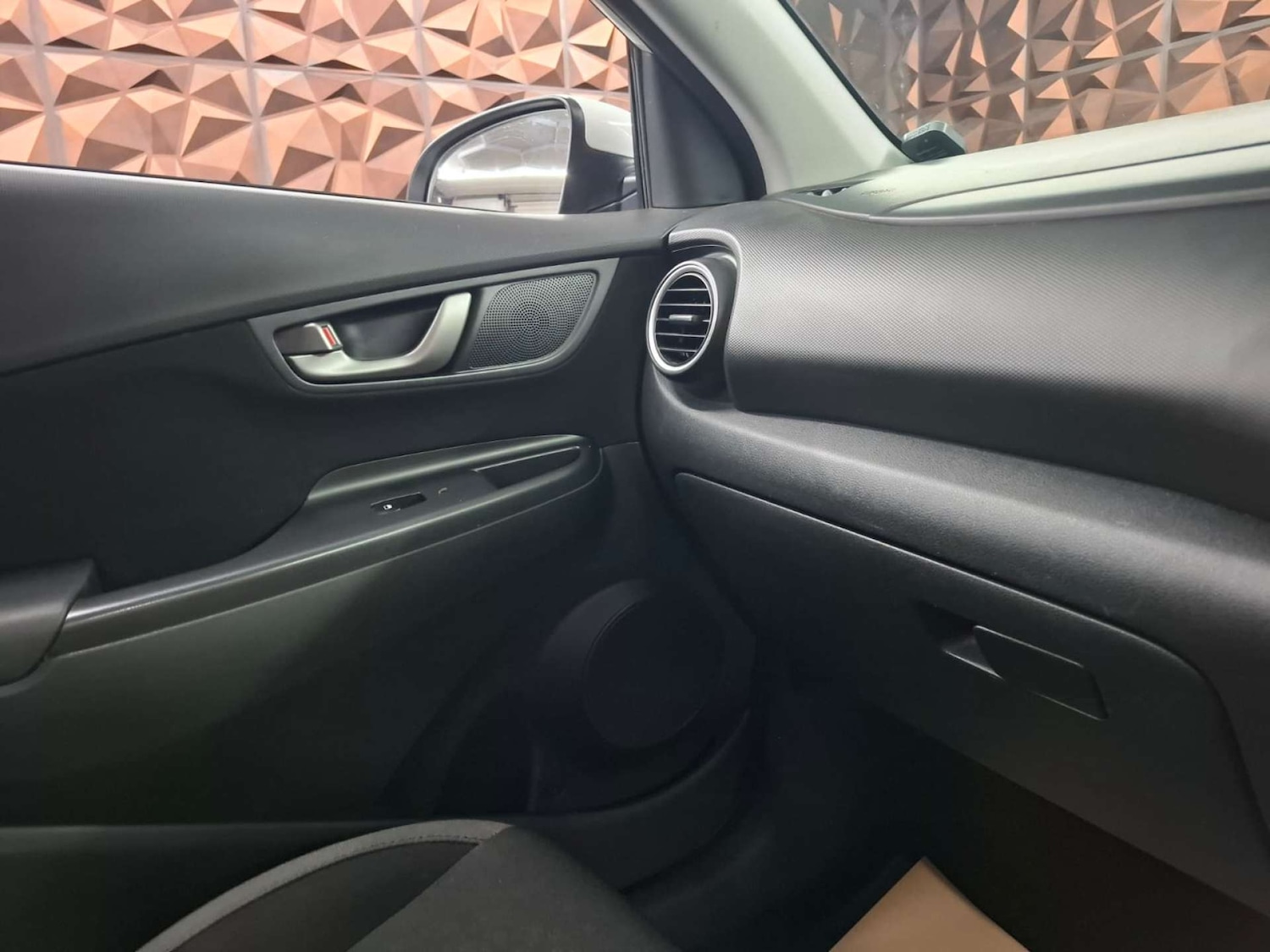 Used Hyundai KONA 2018 for sale - 77151165: Photo 8