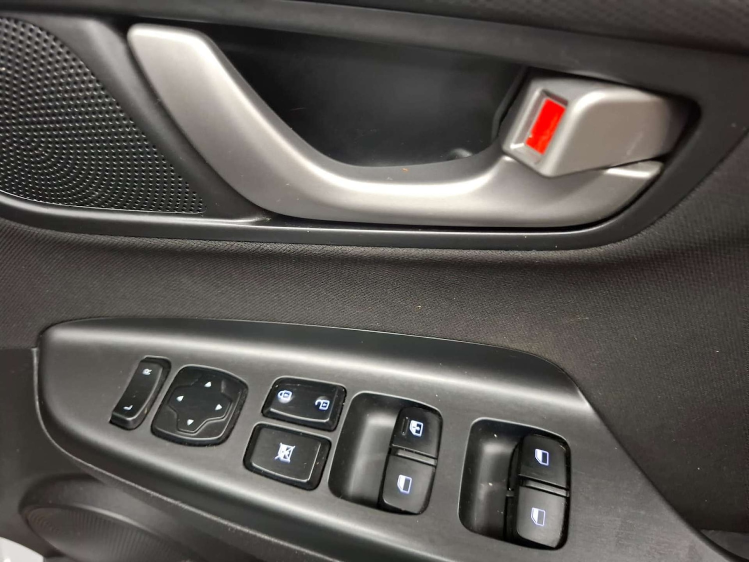 Used Hyundai KONA 2018 for sale - 77151165: Photo 9