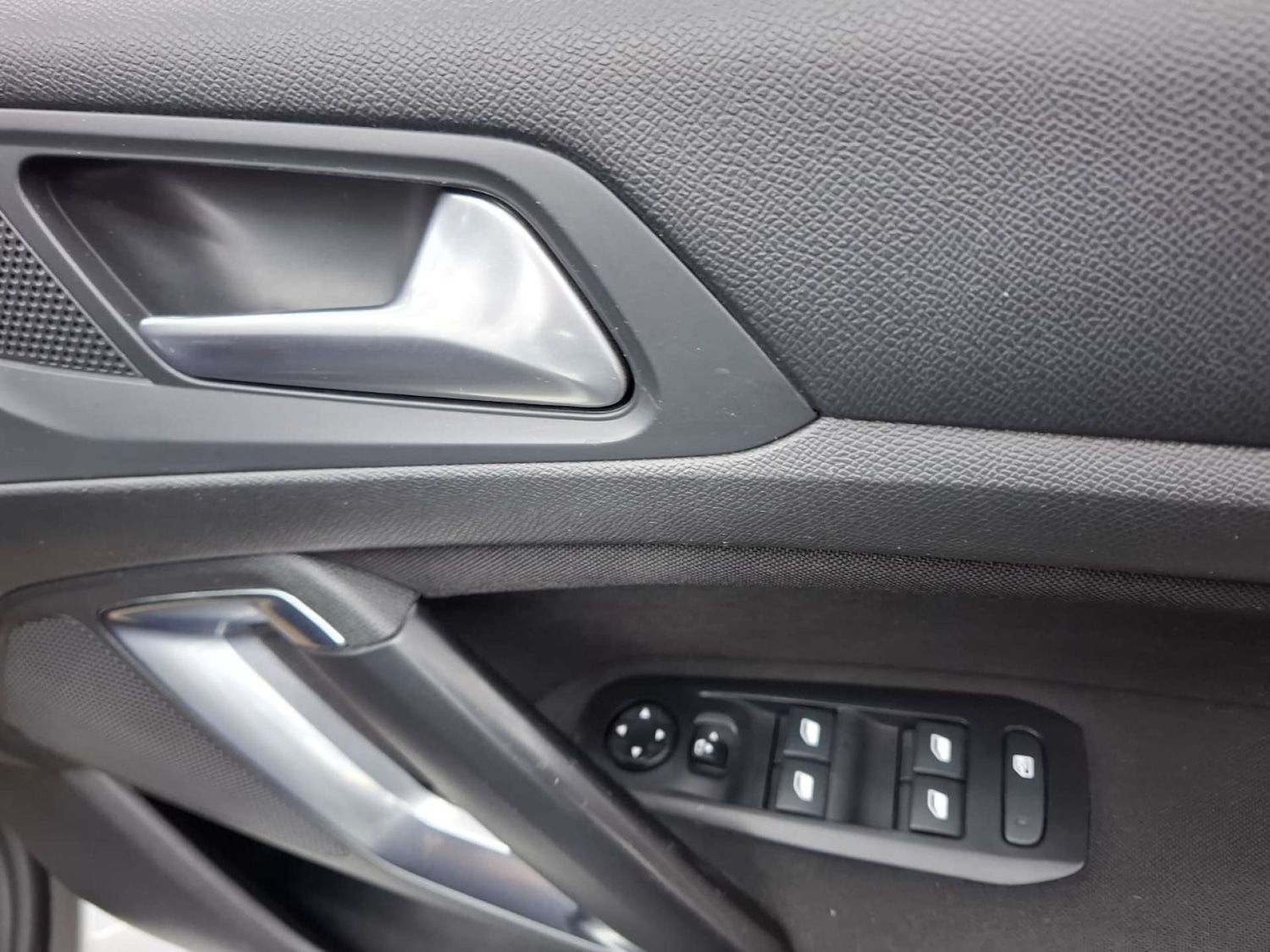 Used Peugeot 308 2016 for sale - 77151163: Photo 11