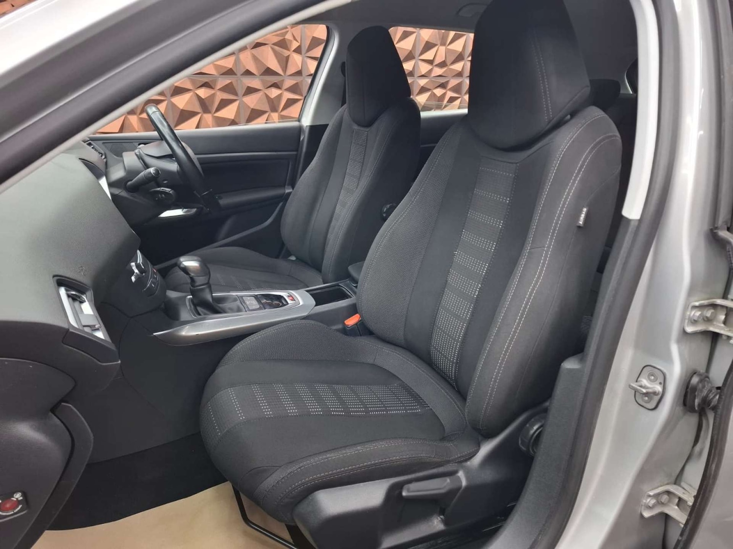 Used Peugeot 308 2016 for sale - 77151163: Photo 15