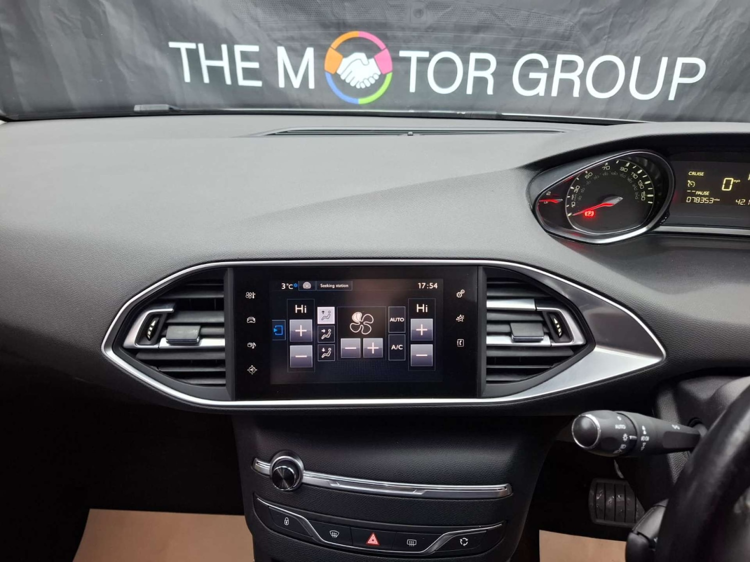 Used Peugeot 308 2016 for sale - 77151163: Photo 24