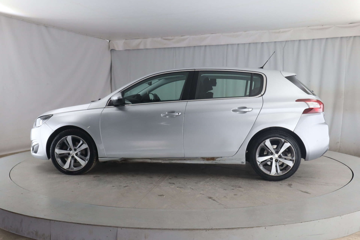 Used Peugeot 308 2016 for sale - 77151163: Photo 4