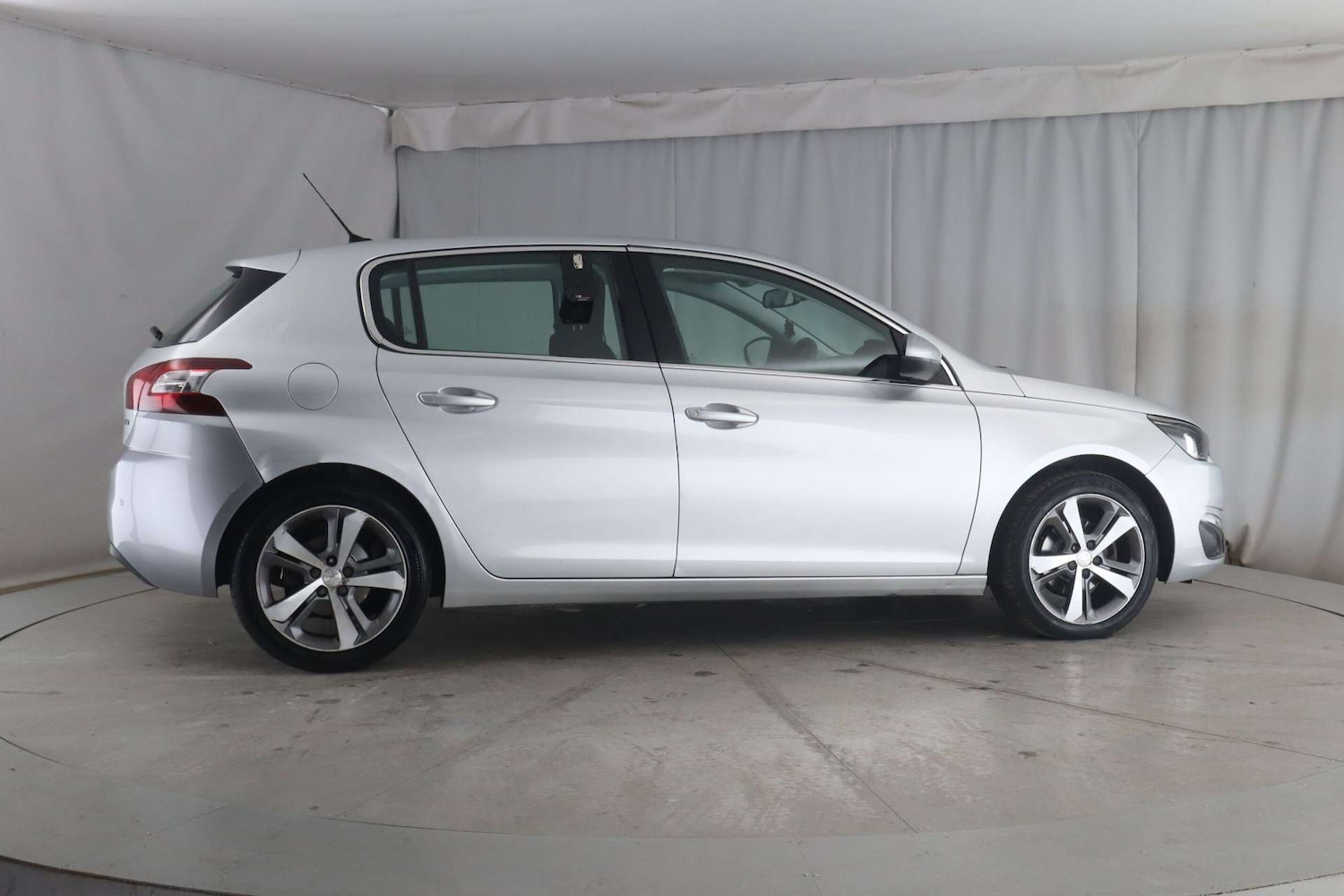 Used Peugeot 308 2016 for sale - 77151163: Photo 5